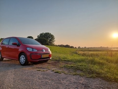 Volkswagen Up! - 1.0 BMT move up! airco, parkeersensoren achter