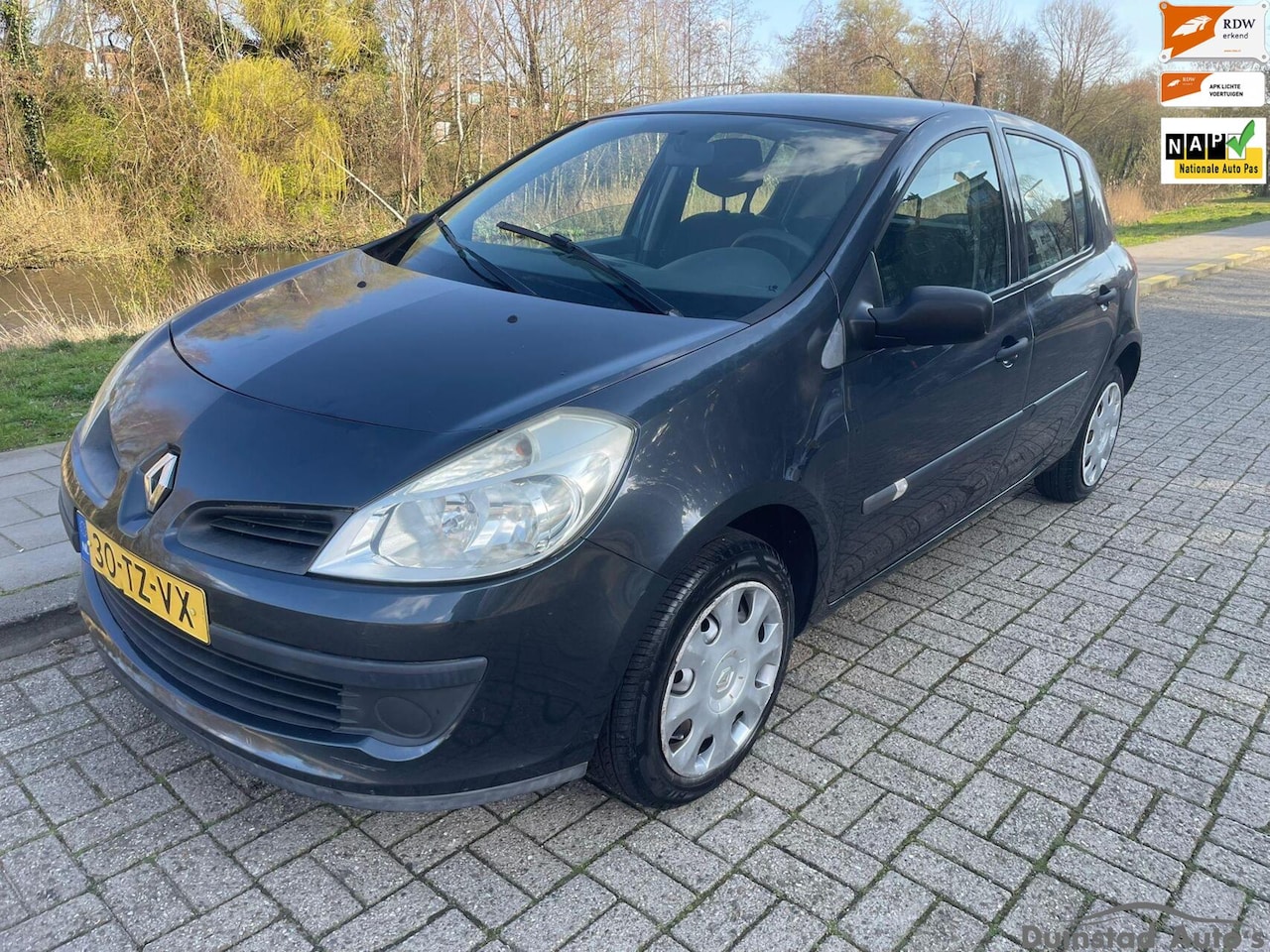 Renault Clio - 1.2-16V Authentique 5-deurs / 1ste Eig / Nap - AutoWereld.nl