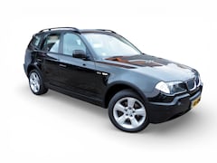 BMW X3 - 2.0i Introduction CLIMA CRUISE PARKEER S. NAVI