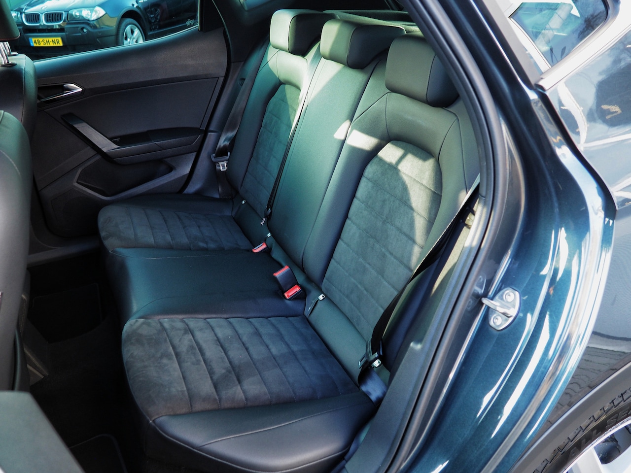 SEAT Arona - FR 1.0 TGI Business Intense LUXE! NAVI STOELVERW. CAMERA.
