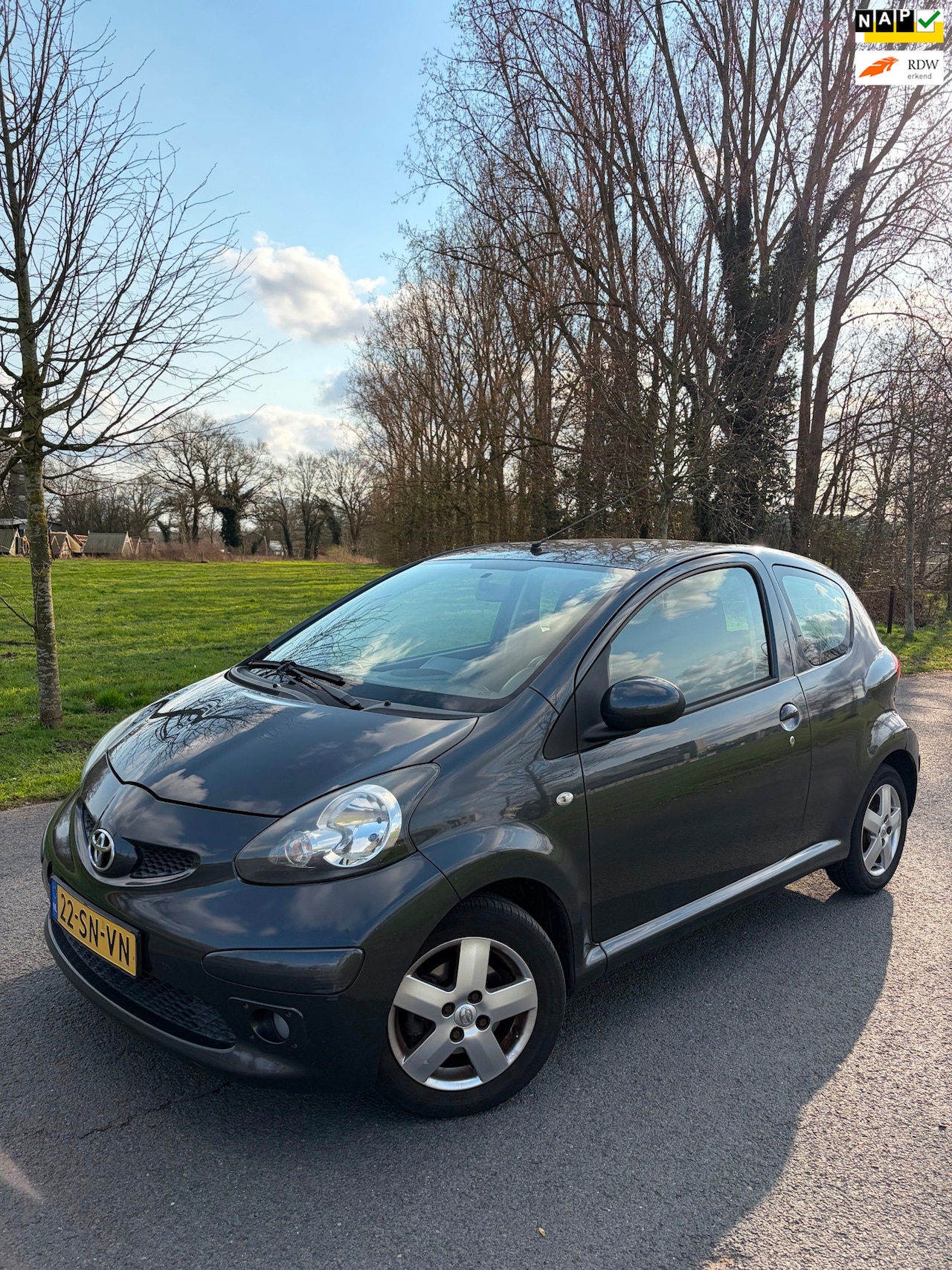 Toyota Aygo - 1.0-12V Sport 1.0-12V Sport, NAP, Automaat, Airco, Apple carplay - AutoWereld.nl