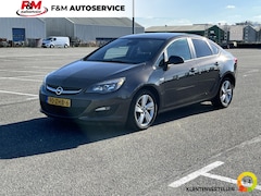 Opel Astra - 1.4 Turbo Cosmo Clima, Cruise, PDC