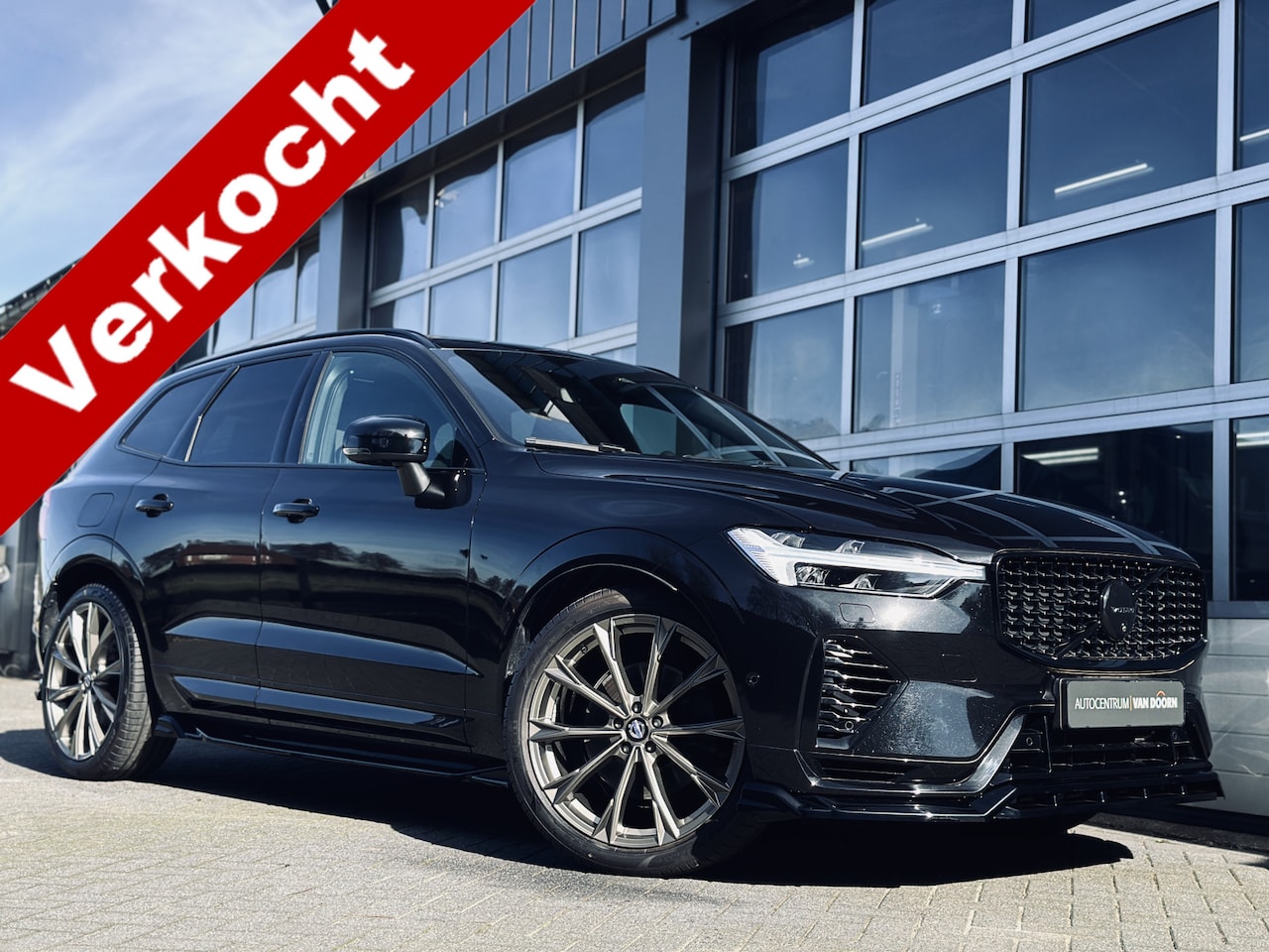 Volvo XC60 - 2.0 T8 Hybrid | AWD | Dark Label | Panodak | Bower Wilkins | Luchtvering | Stoelvent. | | - AutoWereld.nl