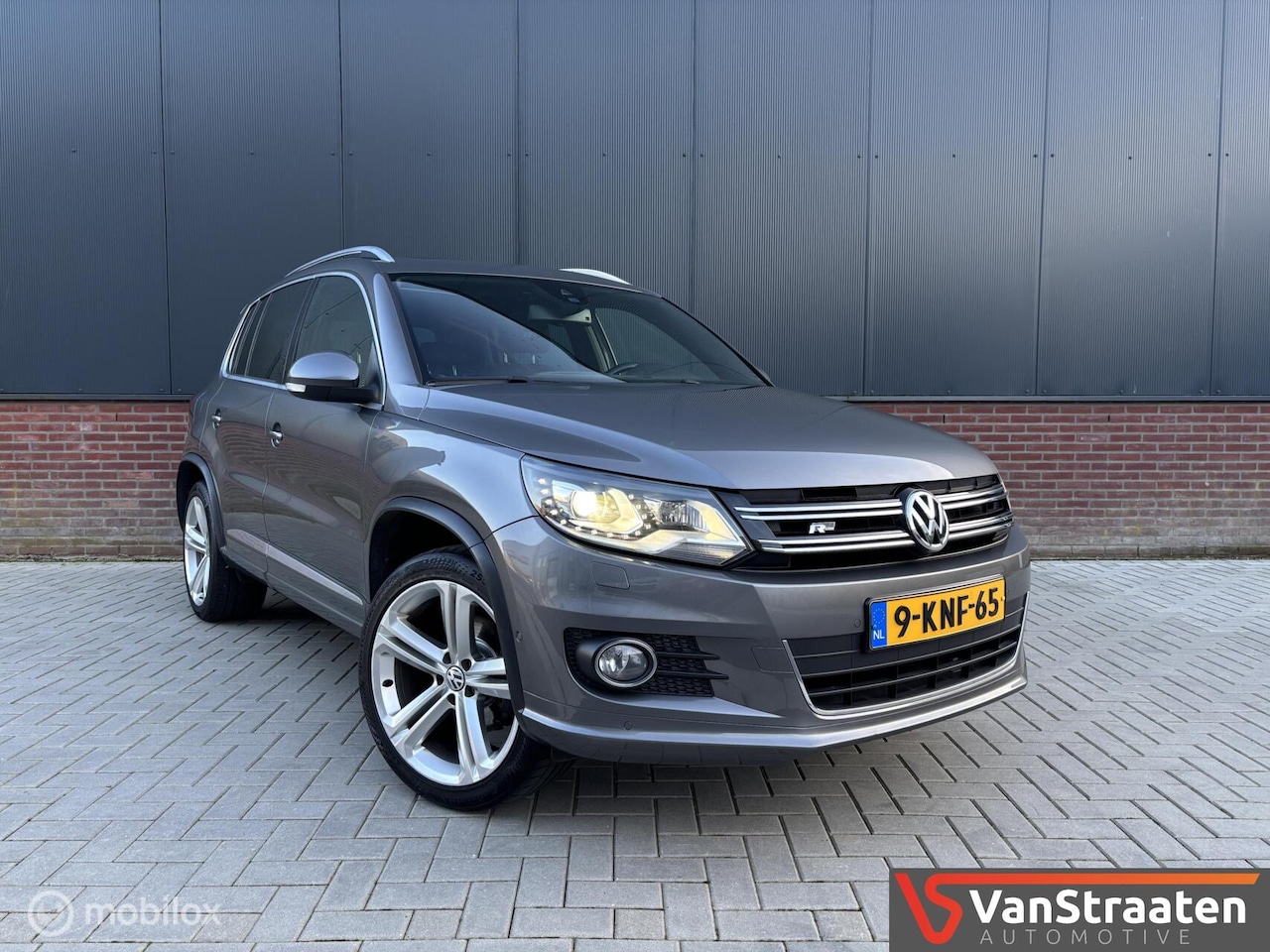 Volkswagen Tiguan - 1.4 TSI Sport&Style R-line Edition | Pano - AutoWereld.nl