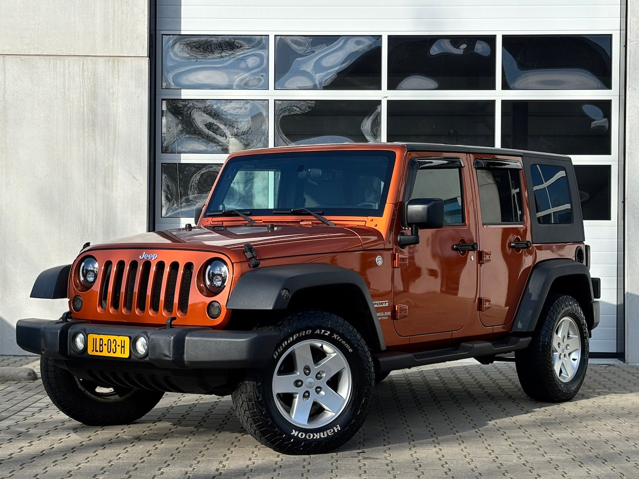 Jeep Wrangler Unlimited - 3.8 Sport | Cabrio hardtop - AutoWereld.nl