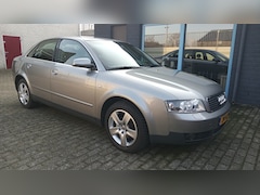 Audi A4 Limousine - 2.4 Pro Line MT 2.4 v6