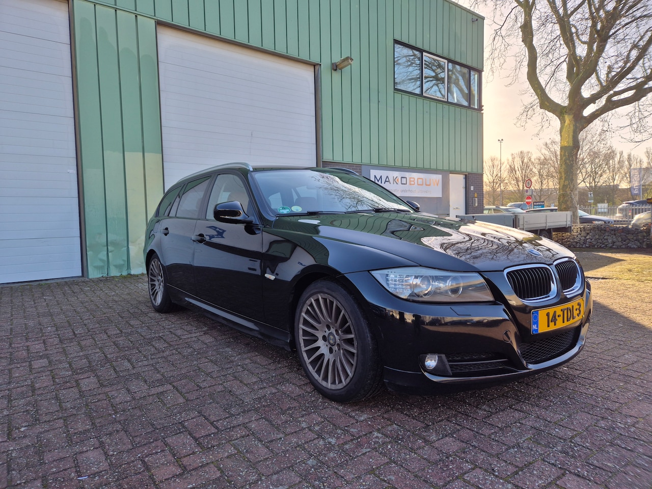 BMW 3-serie Touring - 320d Efficient Dynamics Edition Luxury Line | PDC | LEDER | Xenon - AutoWereld.nl