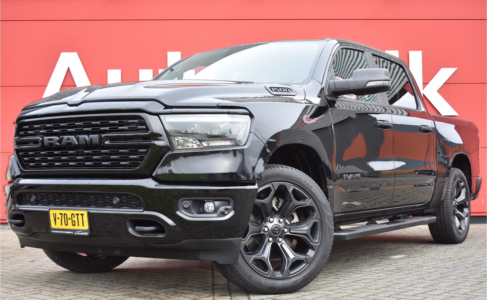 Dodge Ram 1500 - Big Horn 3.6L eTorque Marge! | Prins LPG | Camera | Carplay | Trekhaak | Rolcover | Navi | - AutoWereld.nl