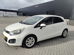 Kia Rio - 1.2 CVVT Plus Pack Zuinige auto met nieuwe Apk en koppeling