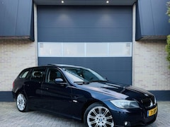 BMW 3-serie Touring - 318i High Executive||Auto|Pano|Navi|LM18