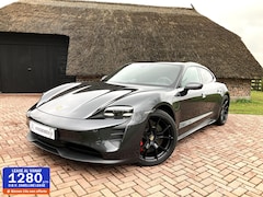 Porsche Taycan Sport Turismo - GTS 93 kWh Sport Chrono GTS int