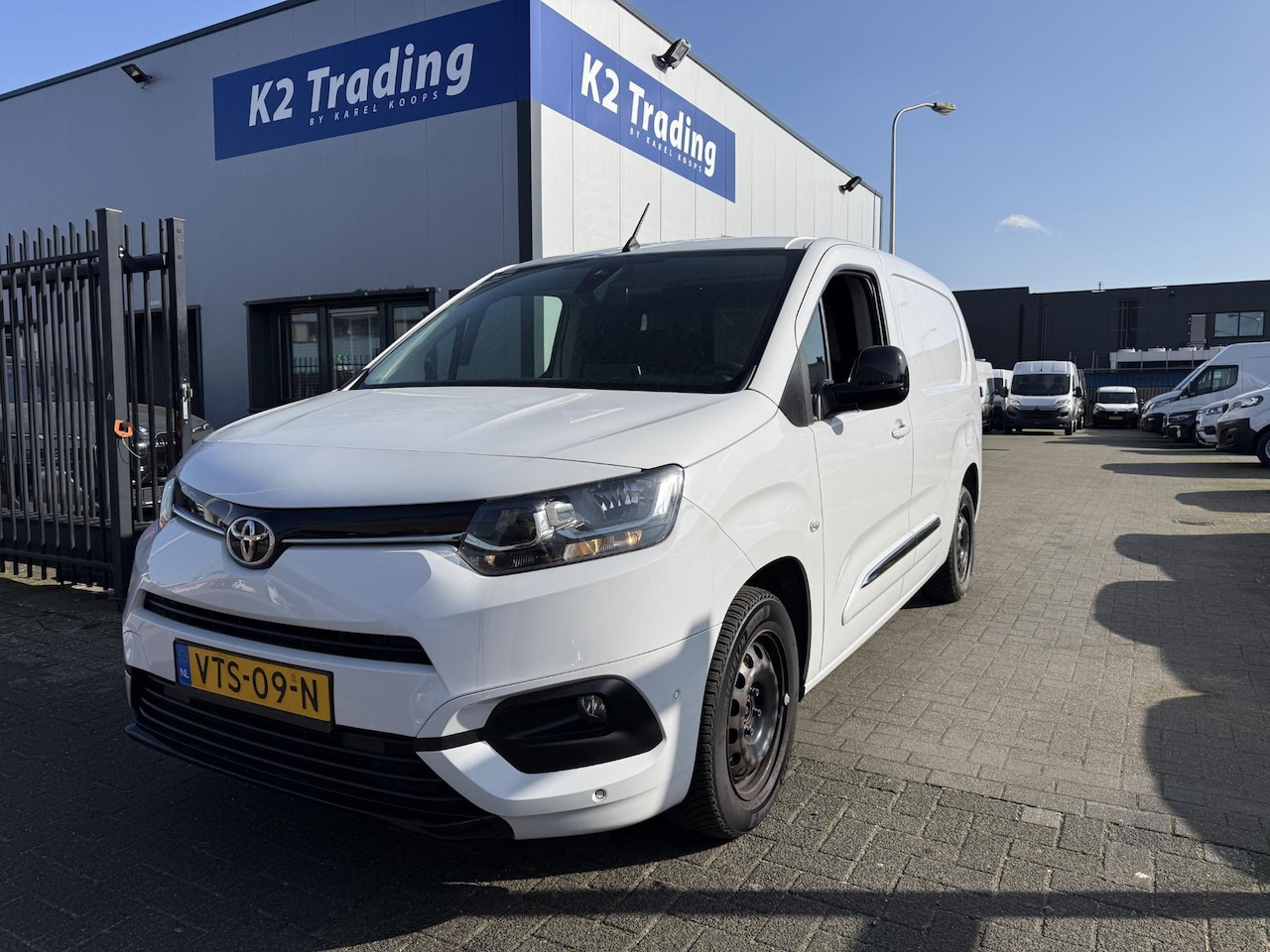 Toyota ProAce City - 1.5 D-4D Prof Long VEBA BOX KLIMAAT KAST MEDICATIE - AutoWereld.nl