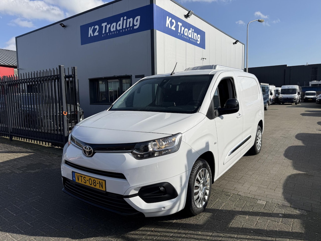 Toyota ProAce City - 1.5 D-4D Prof Long VEBA BOX KLIMAAT KAST MEDICATIE - AutoWereld.nl