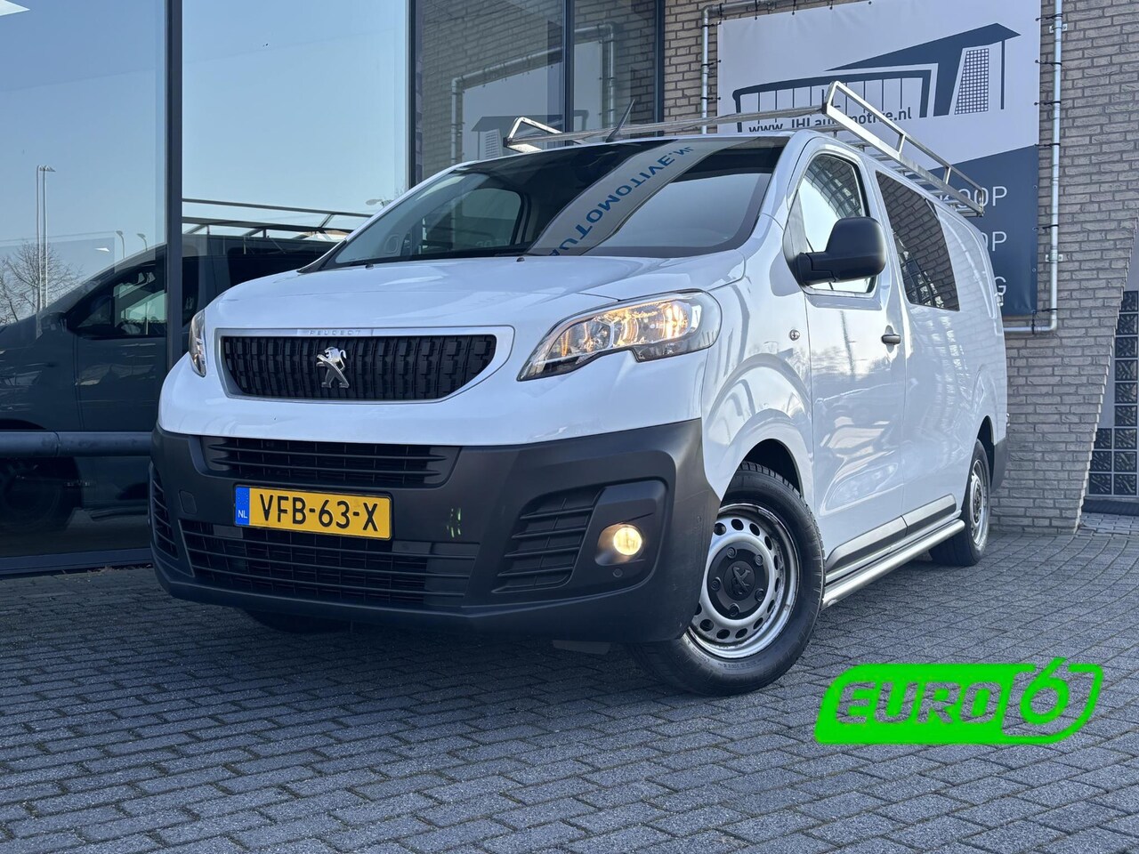 Peugeot Expert - 2.0 BlueHDI Lang DC*ECC*CRUISE*NAVI*HAAK*IMPERIAAL - AutoWereld.nl
