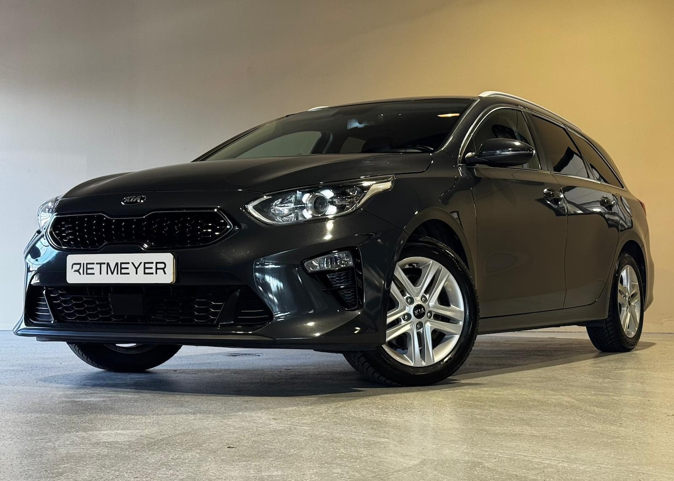 Kia Cee'd Sportswagon - Ceed 1.4 T-GDi DynamicPlusLine |Stoel/Stuurverw. |Trekhaak |Camera |Keyless |ACC - AutoWereld.nl