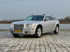 Chrysler 300C Touring - 5.7 V8 HEMI AWD|Pano|Leer|Cruise