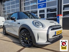 MINI Mini-Electric - Yours 33 kWh NAVI / CAMERA / CRUISE / PDC / STOELVERWARMING