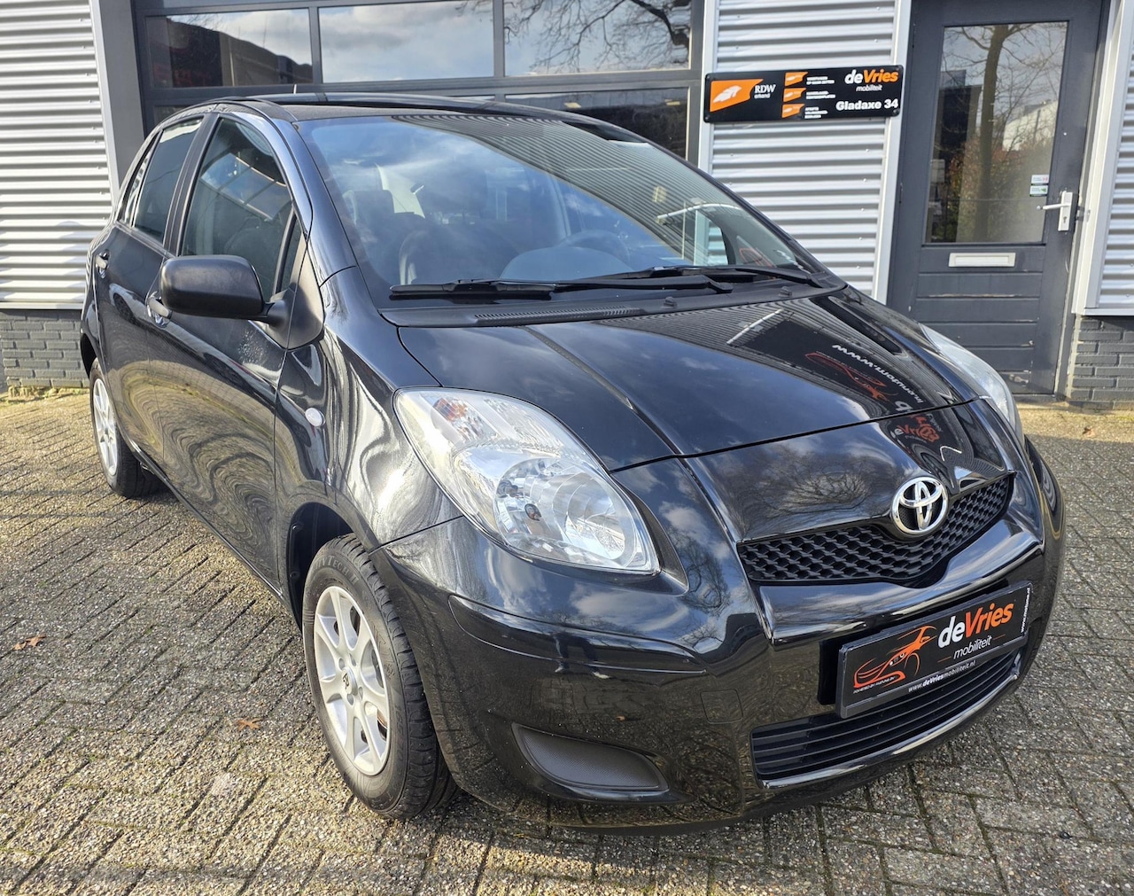 Toyota Yaris - 1.0 VVT-i Aspiration **5DRS-AIRCO-APK** - AutoWereld.nl