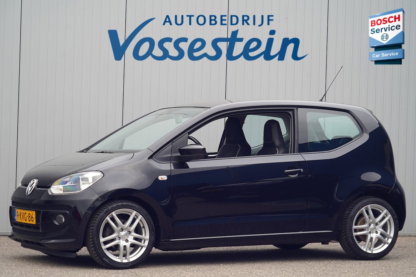 Volkswagen Up! - 1.0 high up! BlueMotion / Leder / NL-Auto / Stoelverw. / Bilstein / Navi / Cruise / PDC-A - AutoWereld.nl