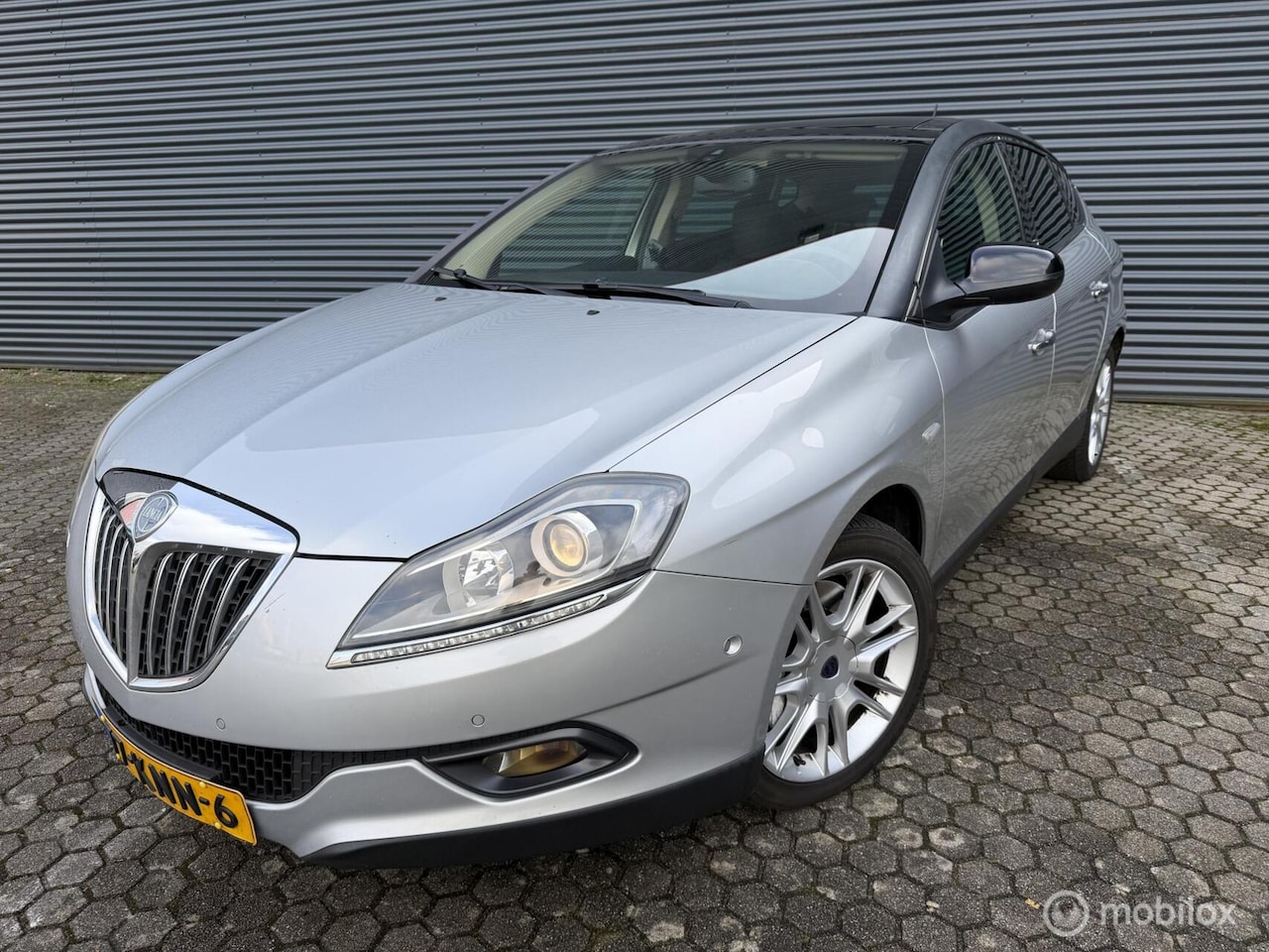 Lancia Delta - 1.8-16V Di Executive 1.8-16V Di Executive - AutoWereld.nl