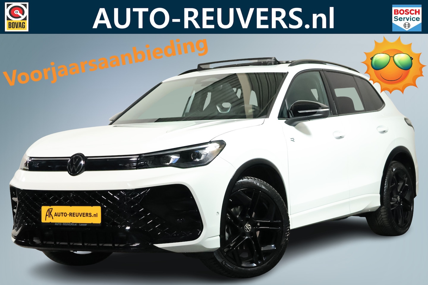 Volkswagen Tiguan - 1.5 eTSI R-Line / Panorama / IQ drive / HUD / CarPlay - AutoWereld.nl
