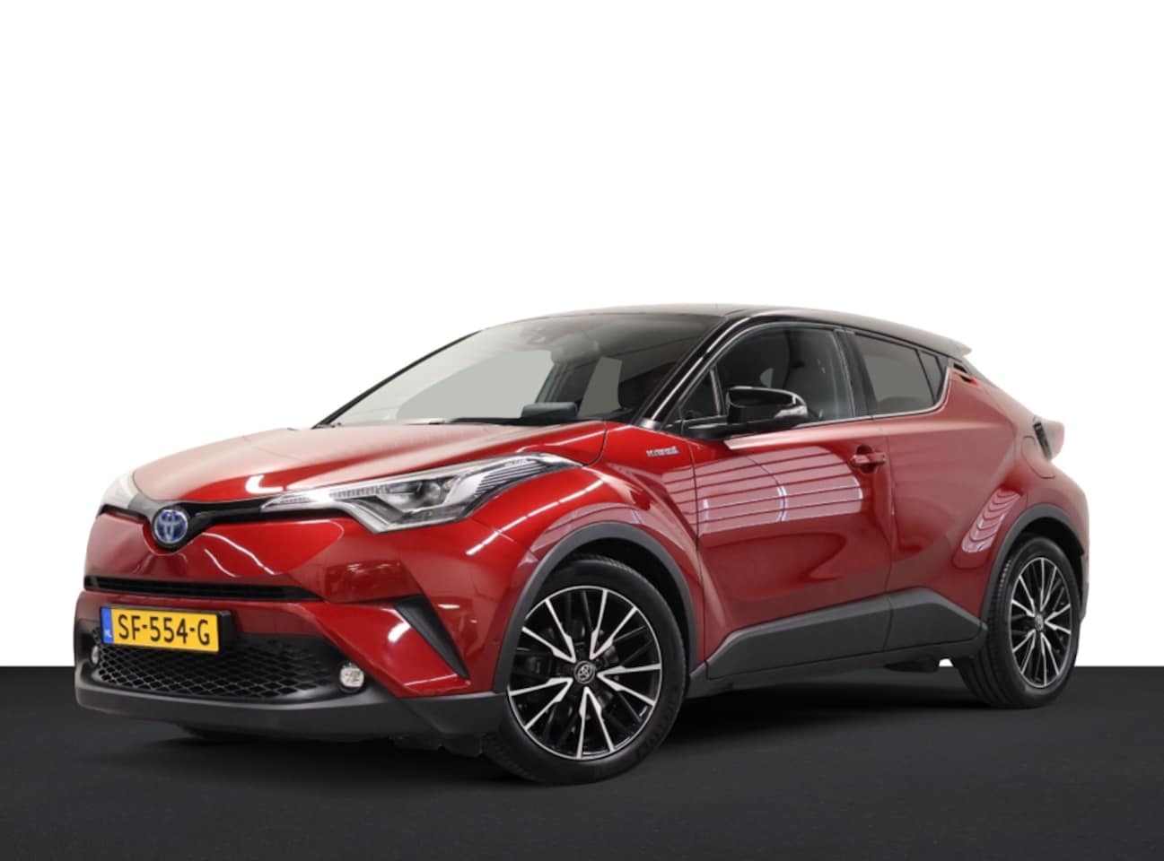 Toyota C-HR - 1.8 Hybrid Bitone + | JBL | Trekhaak - AutoWereld.nl