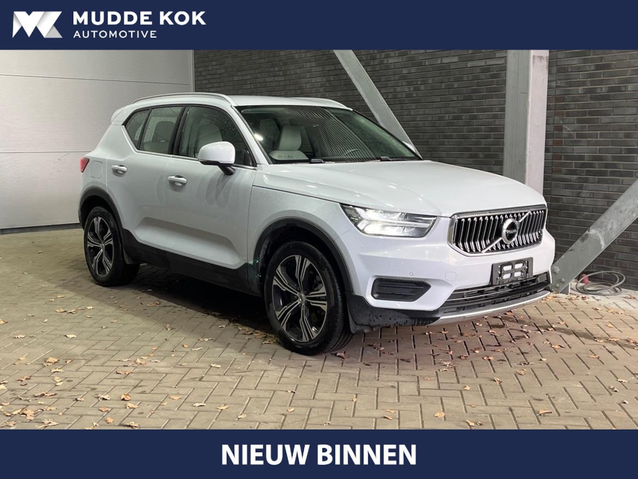 Volvo XC40 - T5 Recharge Inscription | Leder | Camera | Apple Carplay | Keyless | Elektrische Achterkle - AutoWereld.nl