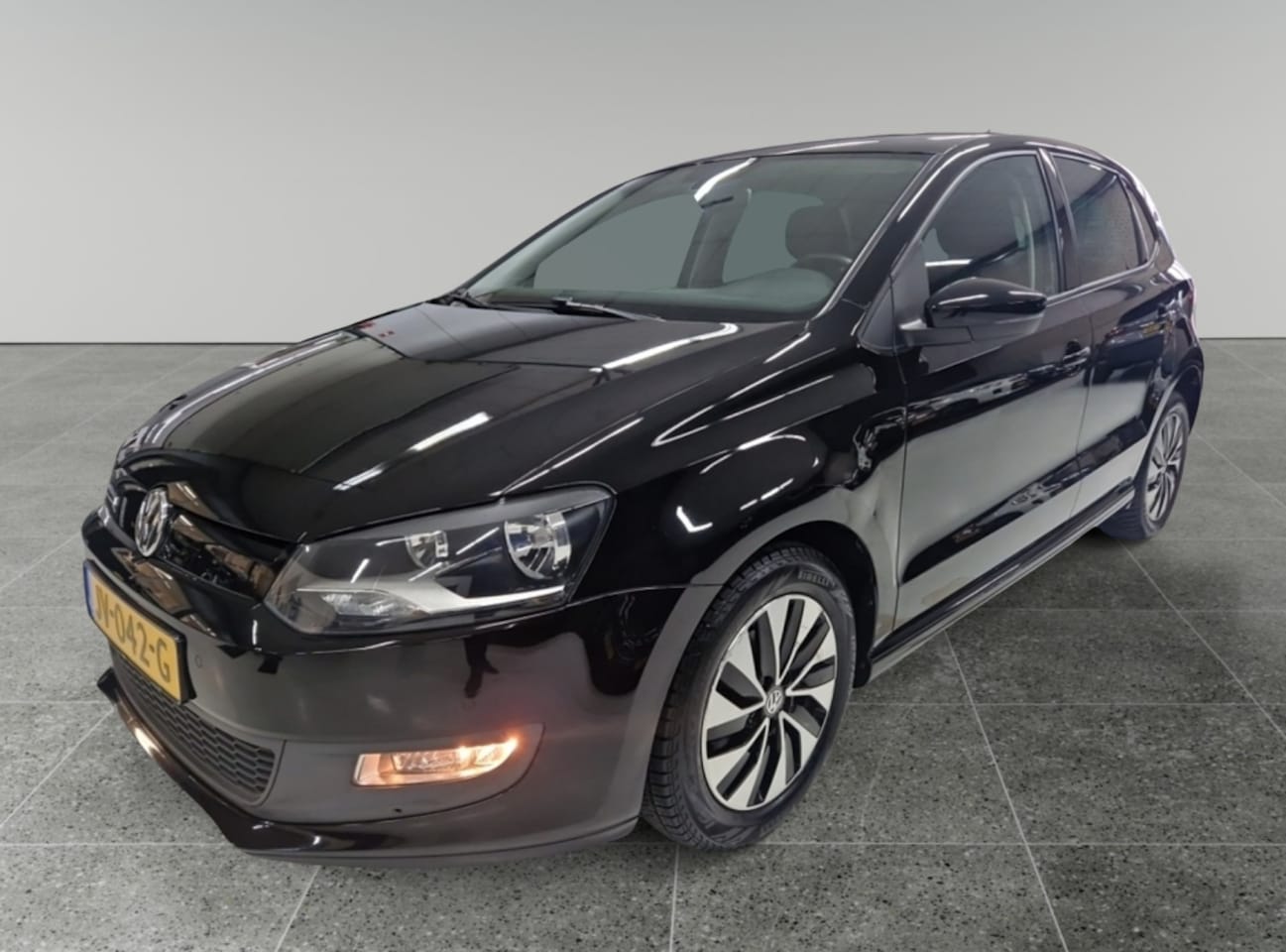 Volkswagen Polo - 1.0 BlueM. Con. Ser. 12 Mnd. Garantie - AutoWereld.nl