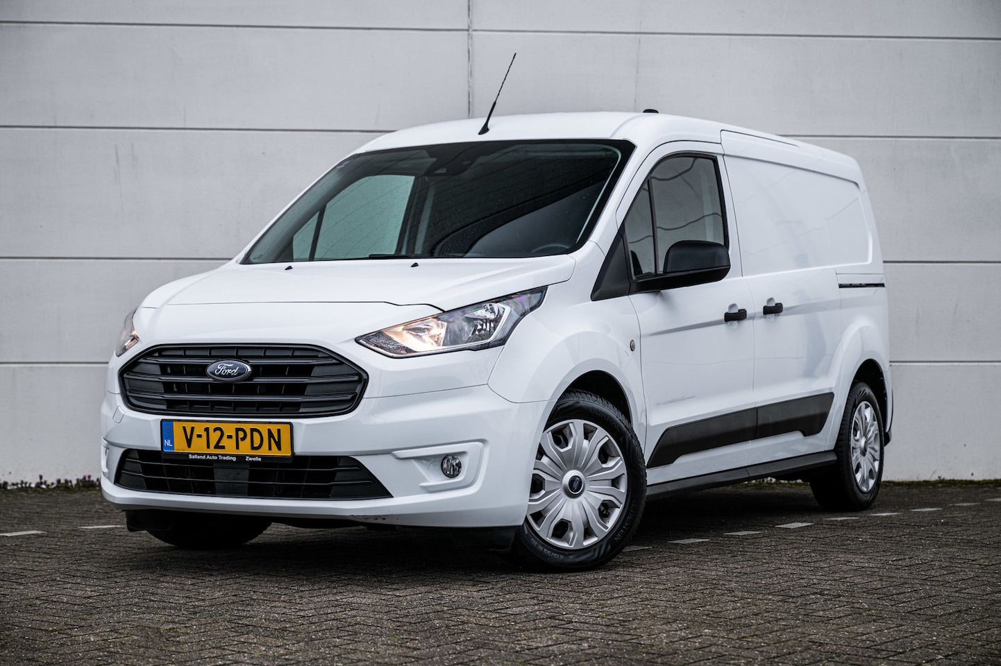 Ford Transit Connect - 1.0 Ecoboost 100pk L2 MARGE |Airco|Navi|Camera|Trekhaak| - AutoWereld.nl