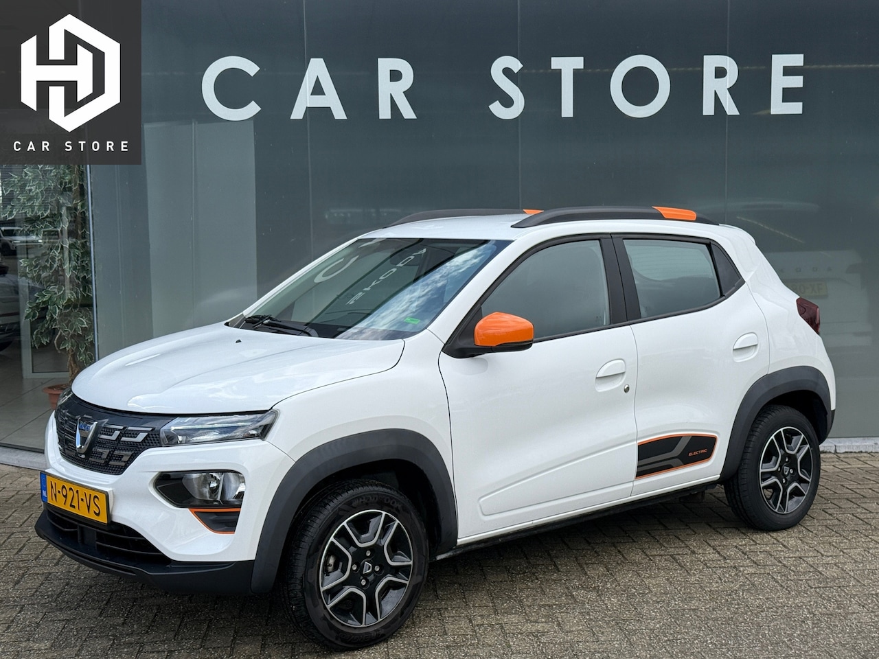 Dacia Spring - Comfort Plus 27 kWh Navi Camera Leder - AutoWereld.nl