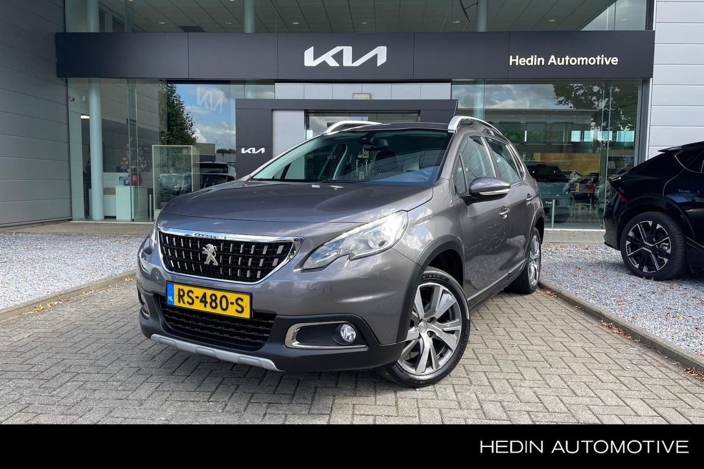 Peugeot 2008 - 1.2 PureTech Allure Rijklaar| Trekhaak | Apple carplay & Android Auto | 1.250 Trekgewicht - AutoWereld.nl