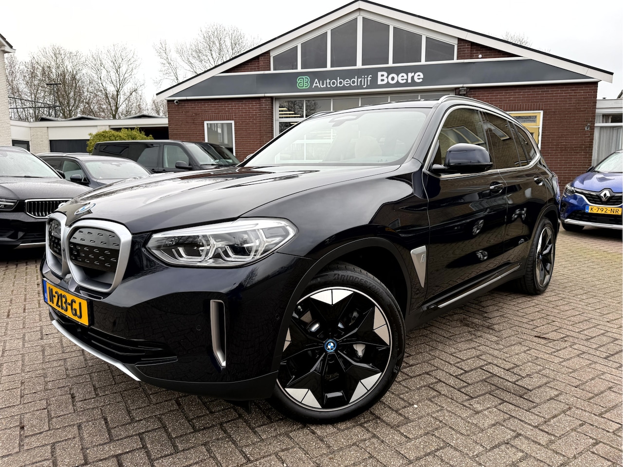 BMW iX3 - High Executive 80 kWh Panoramadak, 360 Camera, Trekhaak, Harman/Kardon - AutoWereld.nl