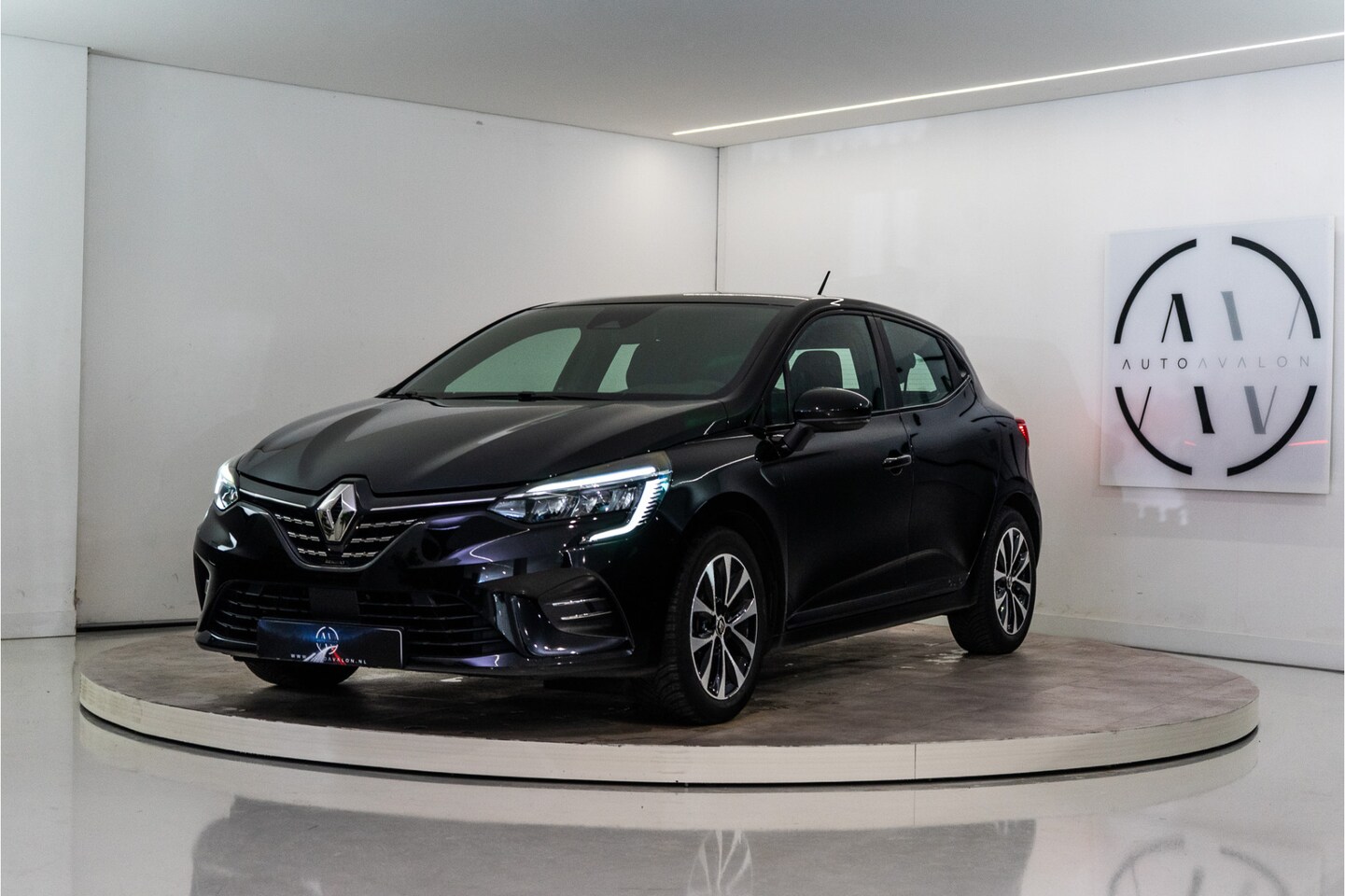 Renault Clio - 1.0 TCe Bi-Fuel Intens 92PK | Carplay | Airco | Cruise | LED | Keyless | Garantie - AutoWereld.nl