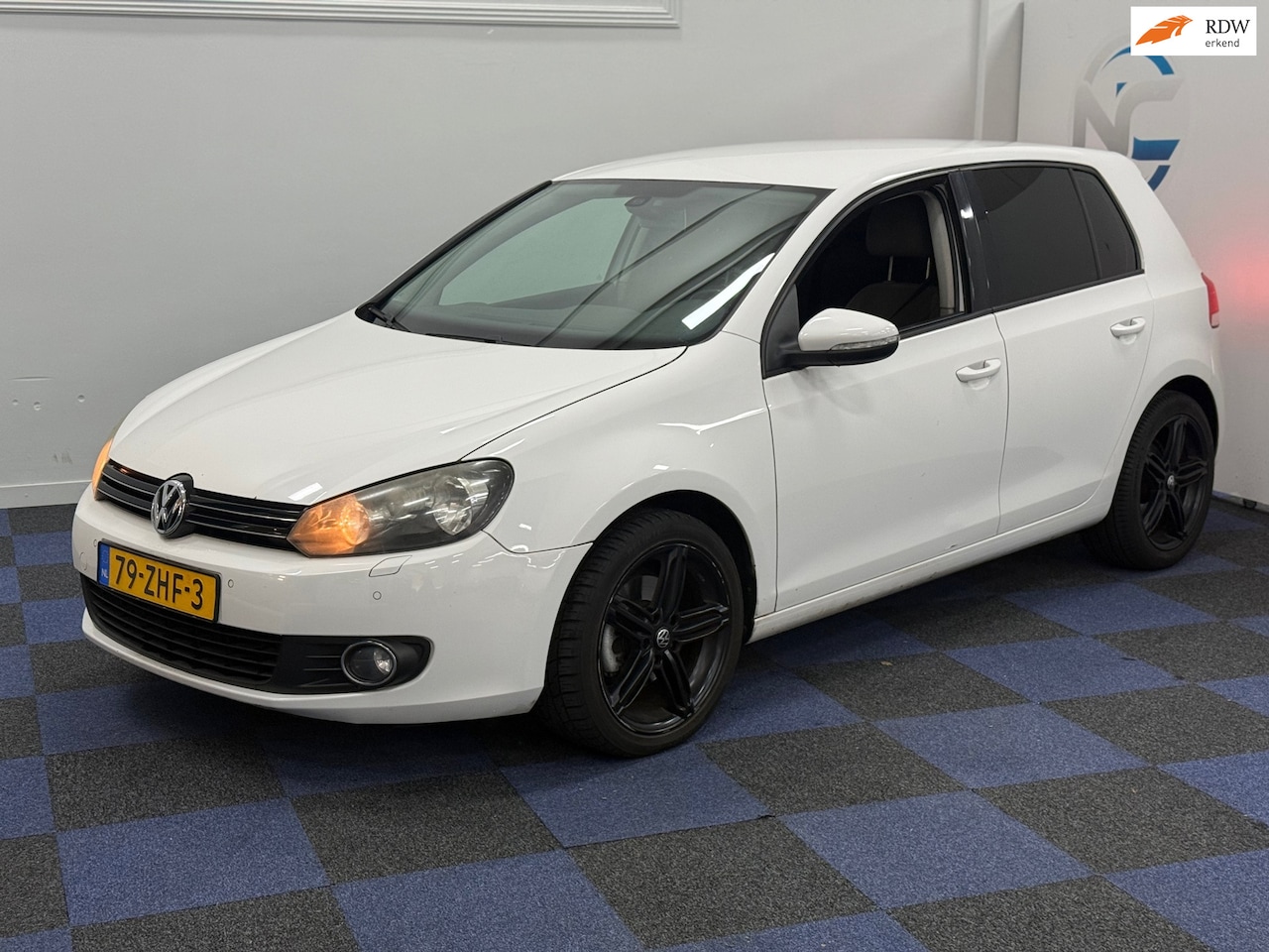 Volkswagen Golf - 1.4 TSI Trendline / MULTIEMEDIA-NAVI / RIJDT SCHAKELT GOED - AutoWereld.nl