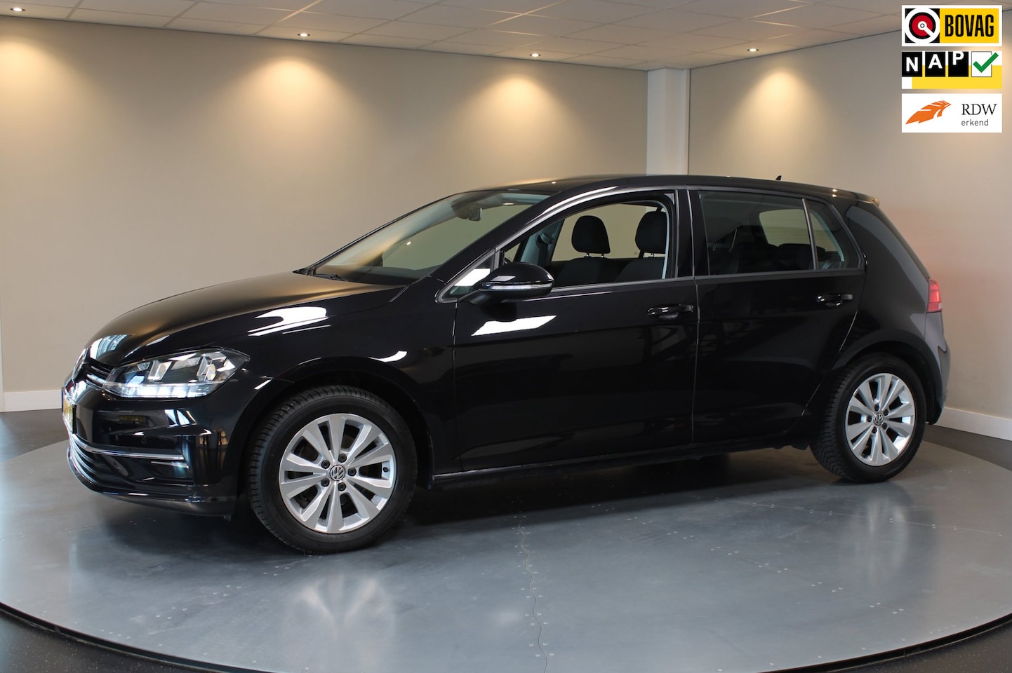 Volkswagen Golf - 1.0 TSI Comfortline *Carplay* Trekhaak|Navi|Adapt.Cruise|PDC|DAB|NAP - AutoWereld.nl