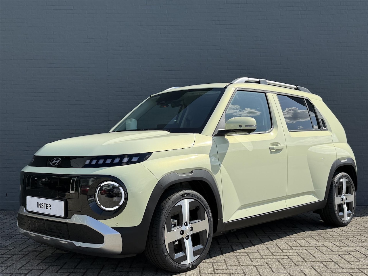 Hyundai Inster - 49 kWh 115pk 4-zits Evolve - AutoWereld.nl