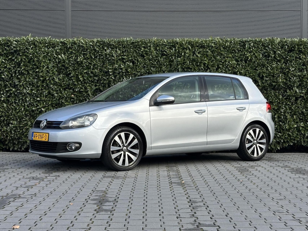 Volkswagen Golf - 1.2 TSI Trend Edition BlueMotion 1.2 TSI Trend Edition BlueMotion, NL AUTO, NAP LOGISCH, CLIMATE CONTROL, NAVI, LICHTMETAAL - AutoWereld.nl