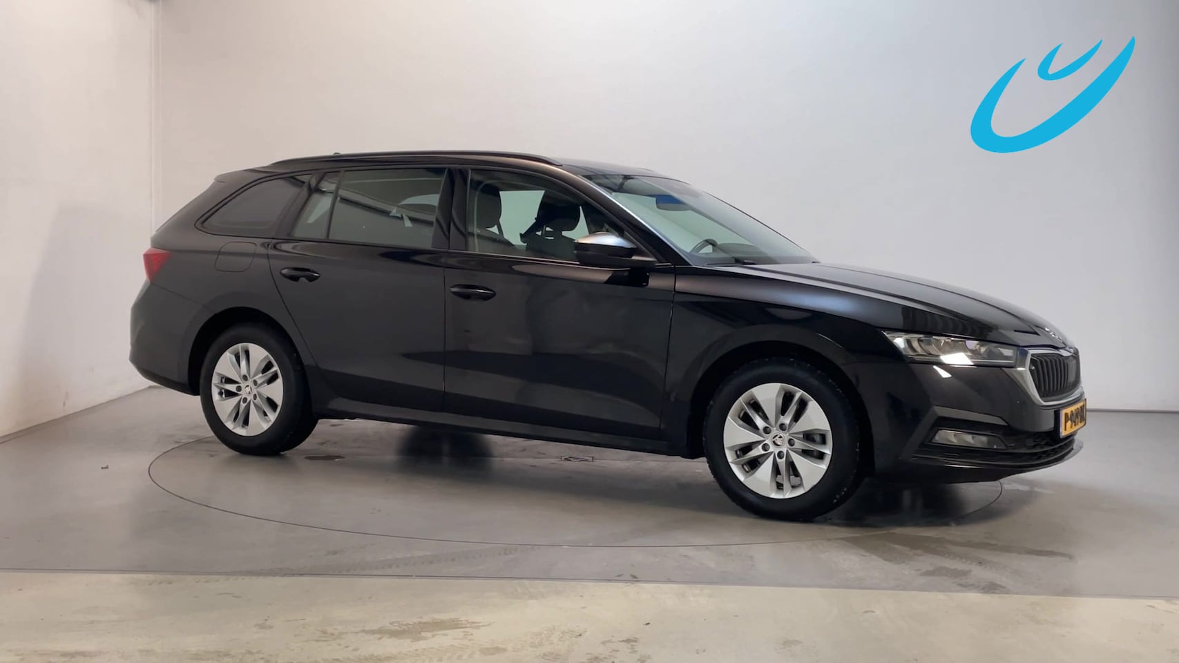 Skoda Octavia Combi - 1.5 e-TSI 150pk DSG Business Edition Navigatie Parkeersensoren DAB+ App-Connect - AutoWereld.nl