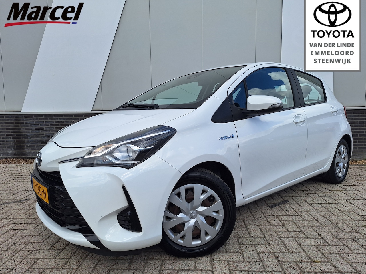 Toyota Yaris - 1.5 Hybrid Aspiration Navi ECC Cruise - AutoWereld.nl