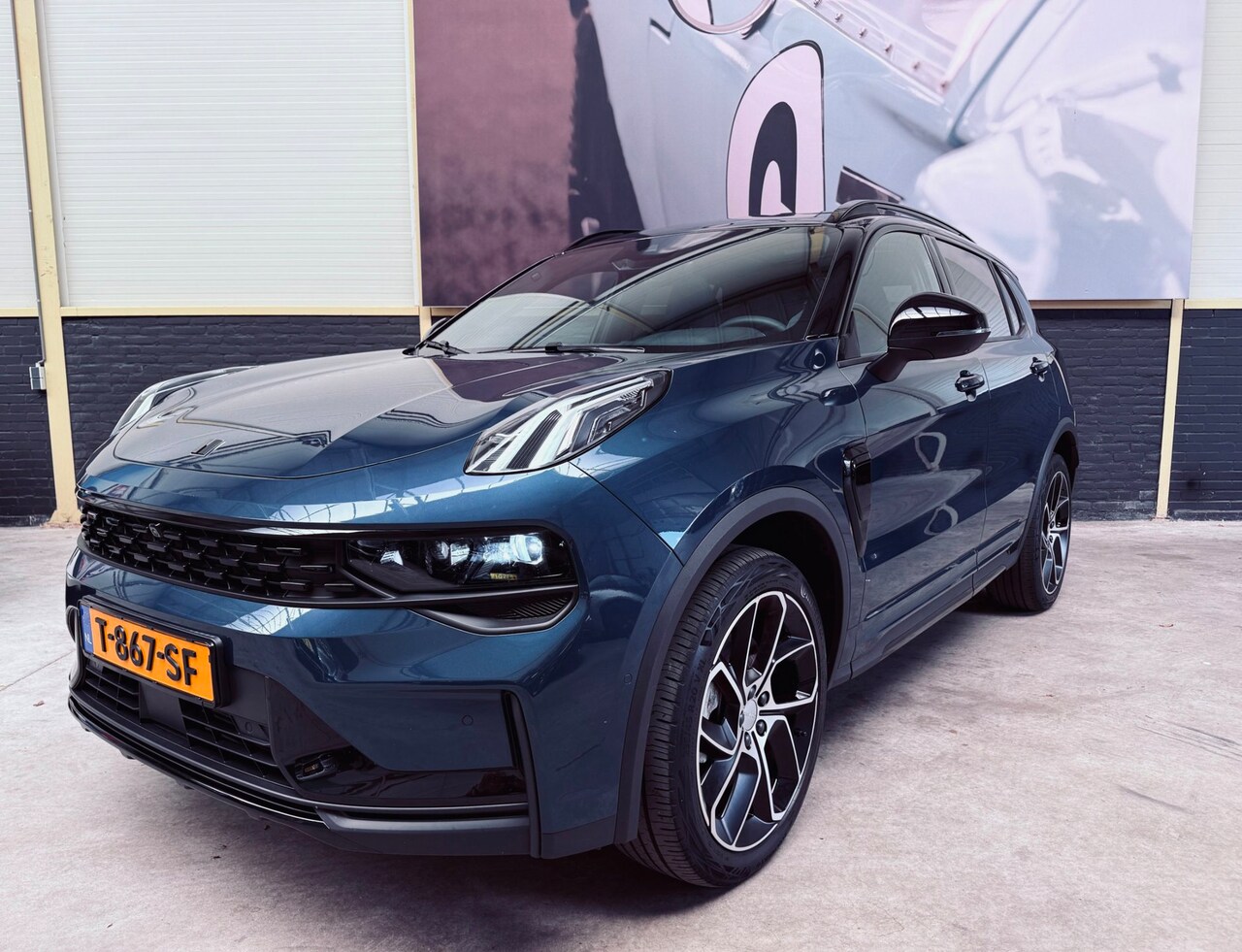 Lynk & Co 01 - 262PK|Black Pack|zwarte hemel|Pano|MY2024|BTW| - AutoWereld.nl