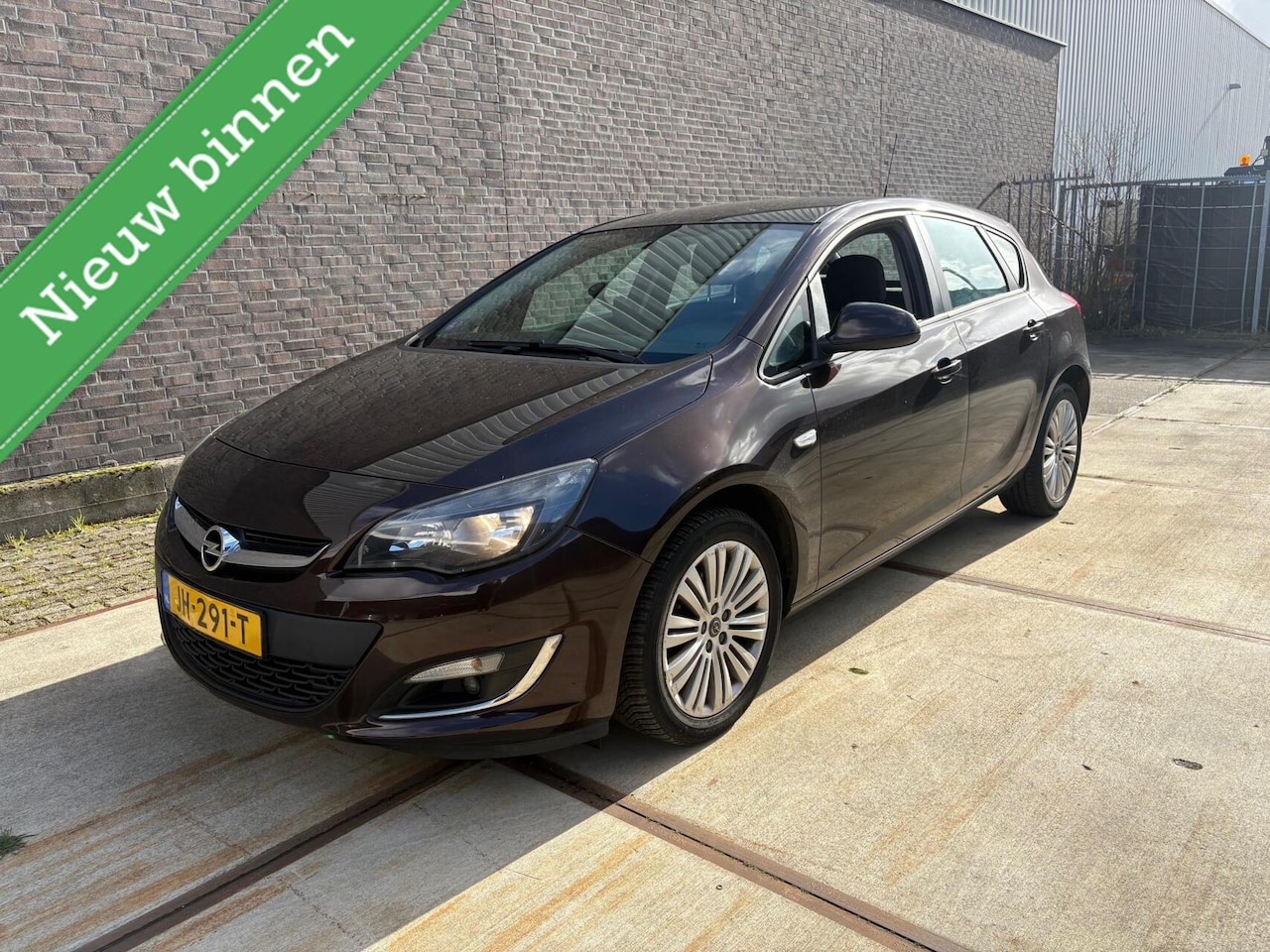 Opel Astra - 1.6 Sport. Clima. Cruise. Onderhoud compleet - AutoWereld.nl