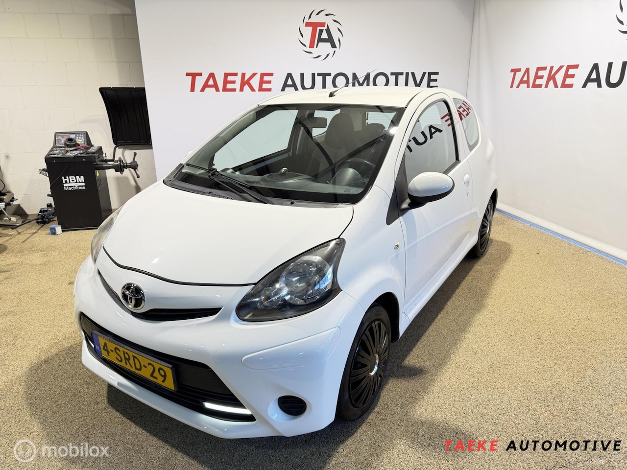 Toyota Aygo - 1.0 VVT-i Access Airco/Parkeersen/Apk - AutoWereld.nl