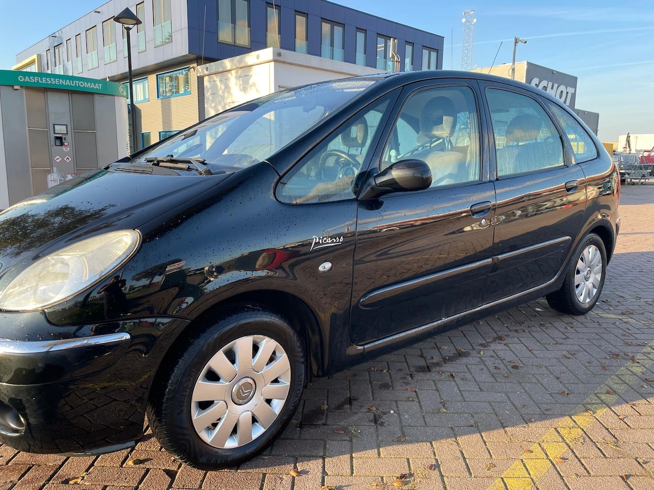 Citroën Xsara Picasso - 1.6i-16V Image 2 nieuwe banden, 600 euro uitgegeven aan onderhoud vorige week. - AutoWereld.nl