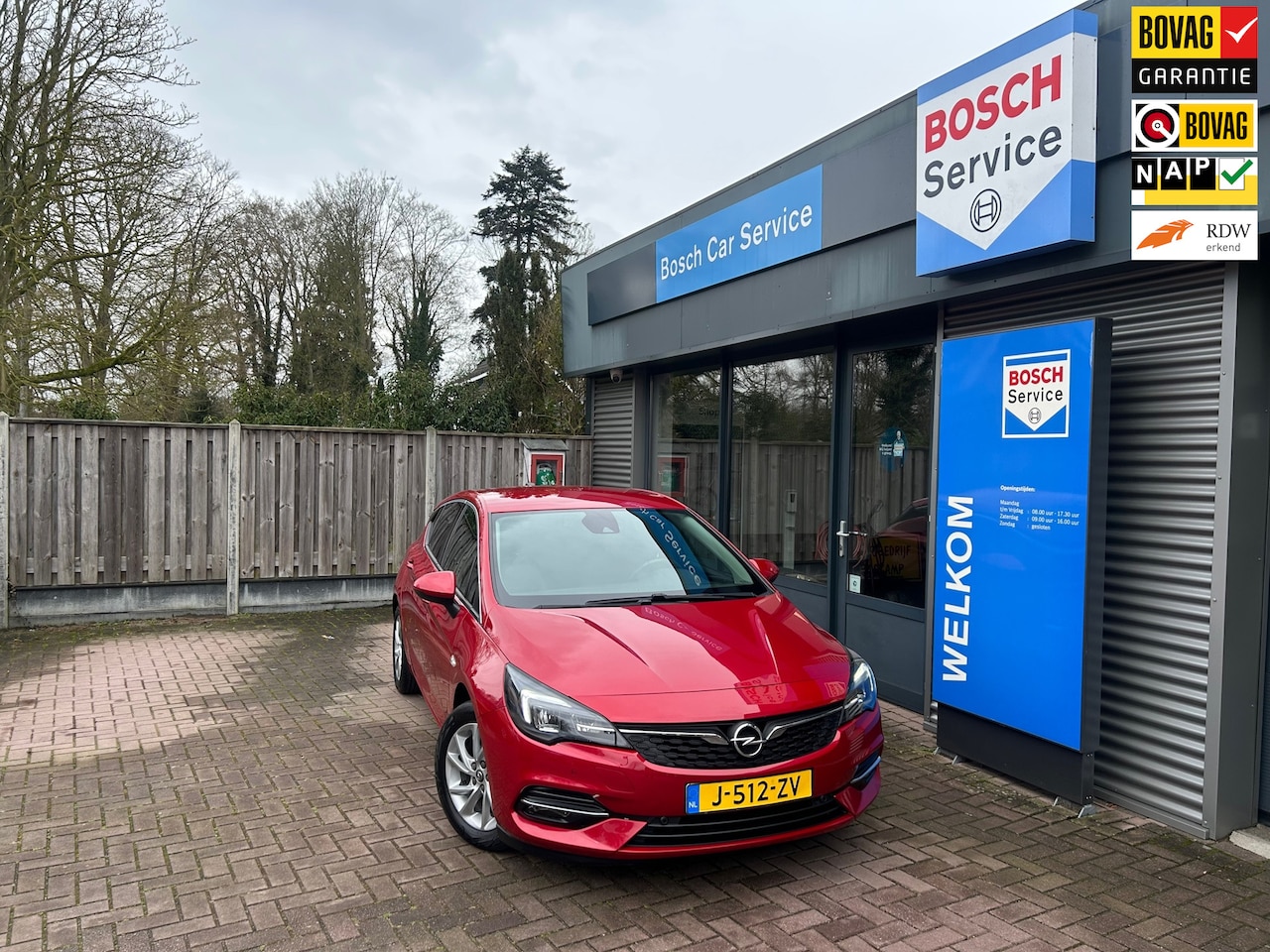 Opel Astra - Business Elegance 1.2T (130pk) - AutoWereld.nl