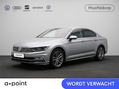 Volkswagen Passat - 1.4 TSI Highline Business R 125pk DSG| digital display| Camera| verwarmde voorruit en -sto