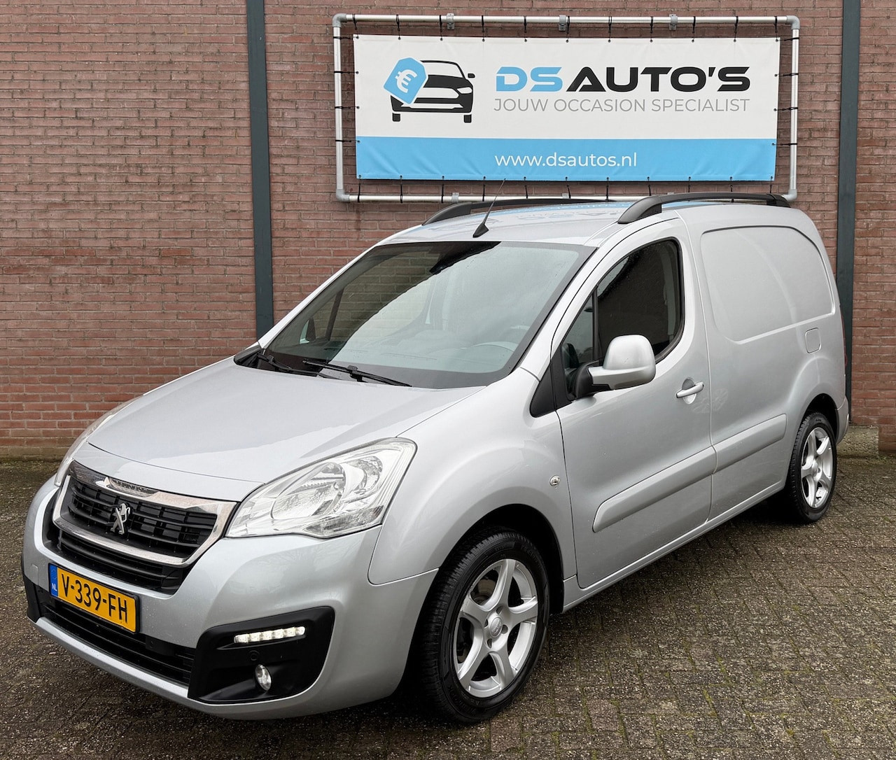 Peugeot Partner - 122 1.6 BlueHDi 100 L2 Première S&S - AutoWereld.nl