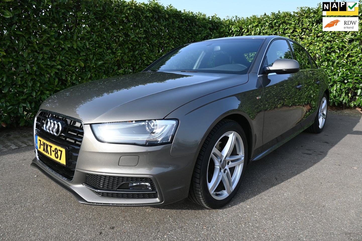 Audi A4 Limousine - 1.8 TFSIe Limited S. Origineel Nederlandse auto met NAP. - AutoWereld.nl