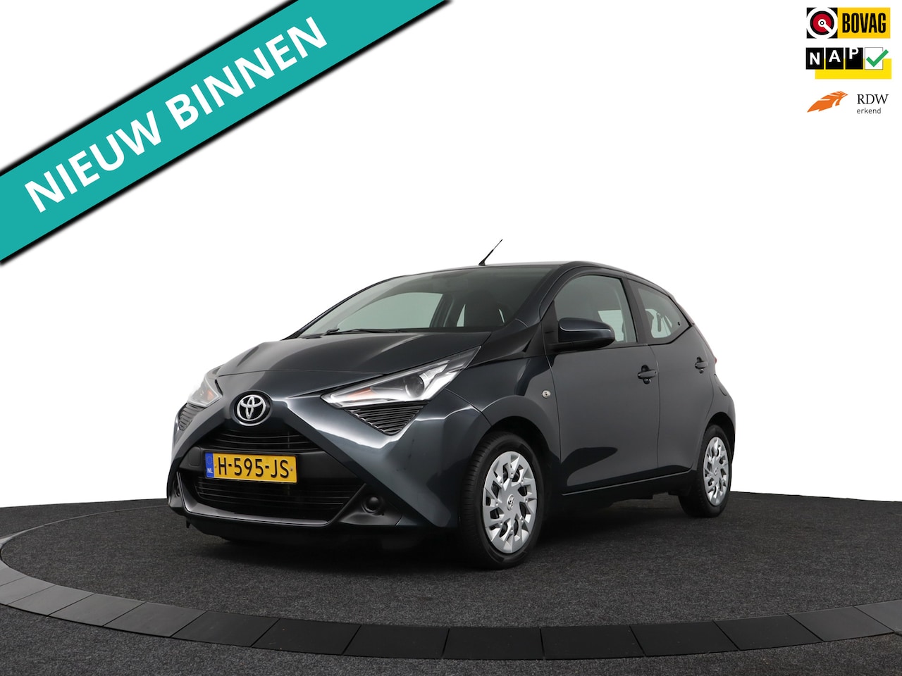 Toyota Aygo - 1.0 VVT-i x-play - Camera/Carplay/Airco/Blue tooth - AutoWereld.nl