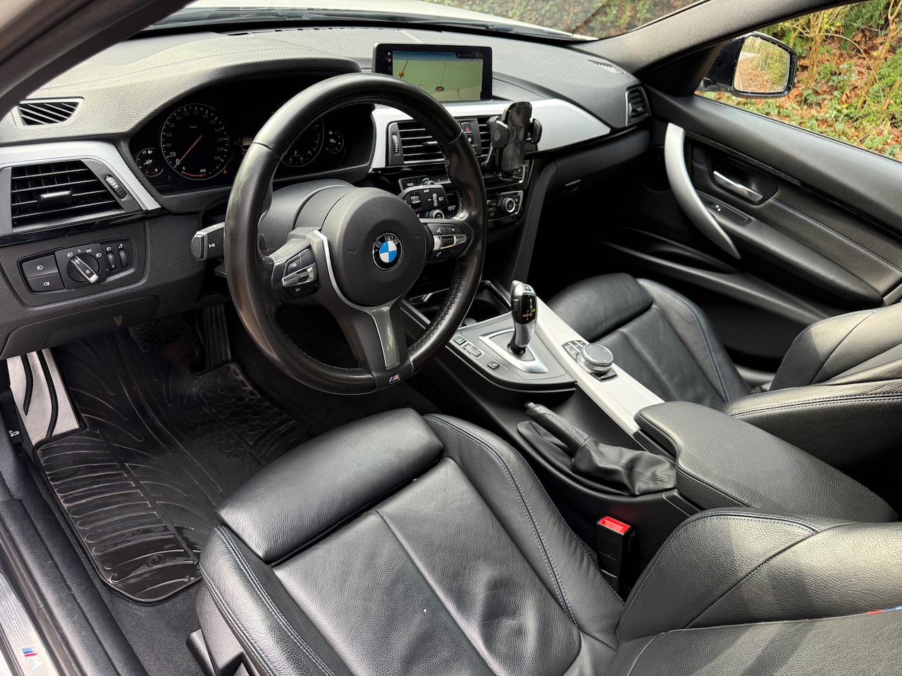 BMW 3-serie Touring - 318i M Sport Edition NAP/Dealerauto/zeer netjes