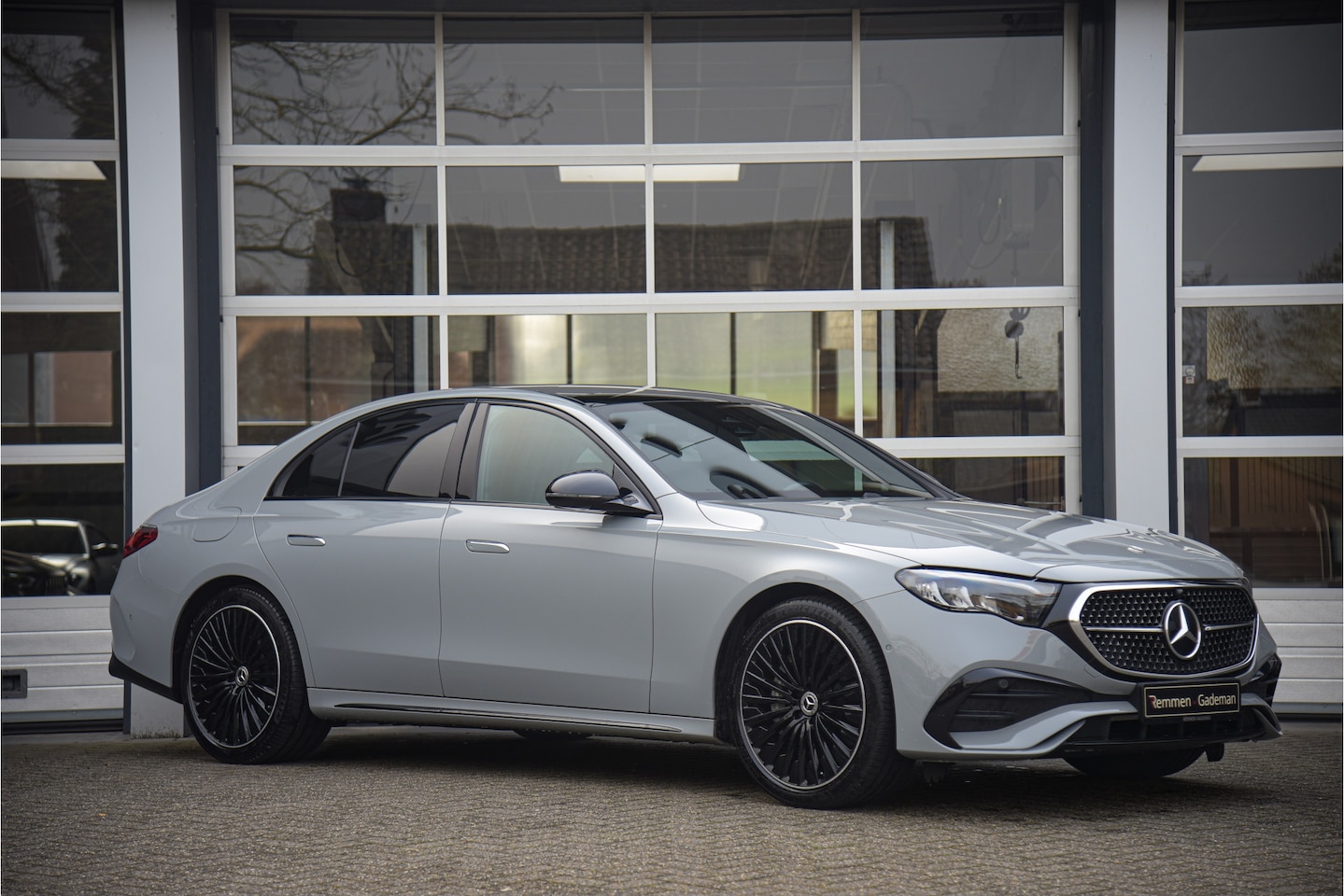 Mercedes-Benz E-klasse - 300 e AMG Line 300 e AMG Line - AutoWereld.nl